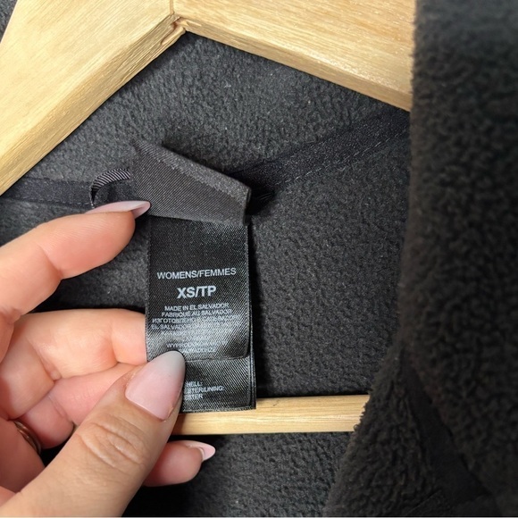 The North Face Women’s Fleece Zip Up Jacket Sz XS - Picture 9 of 9